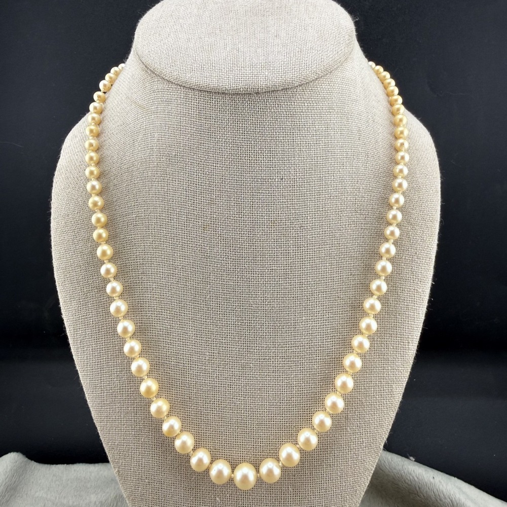 Vintage Estate Necklace Glass Beaded Imitation Pearl Knotted Cream 20in